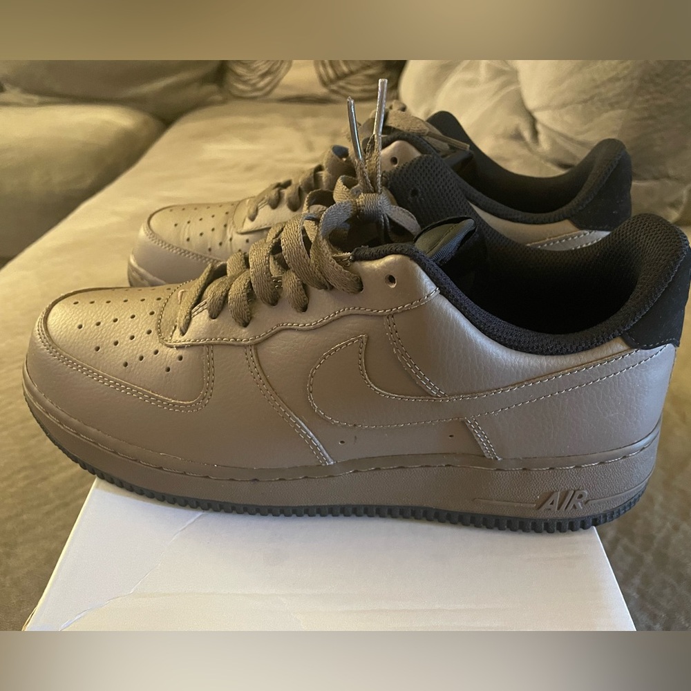 Nike Men's Brown and Black Sneakers